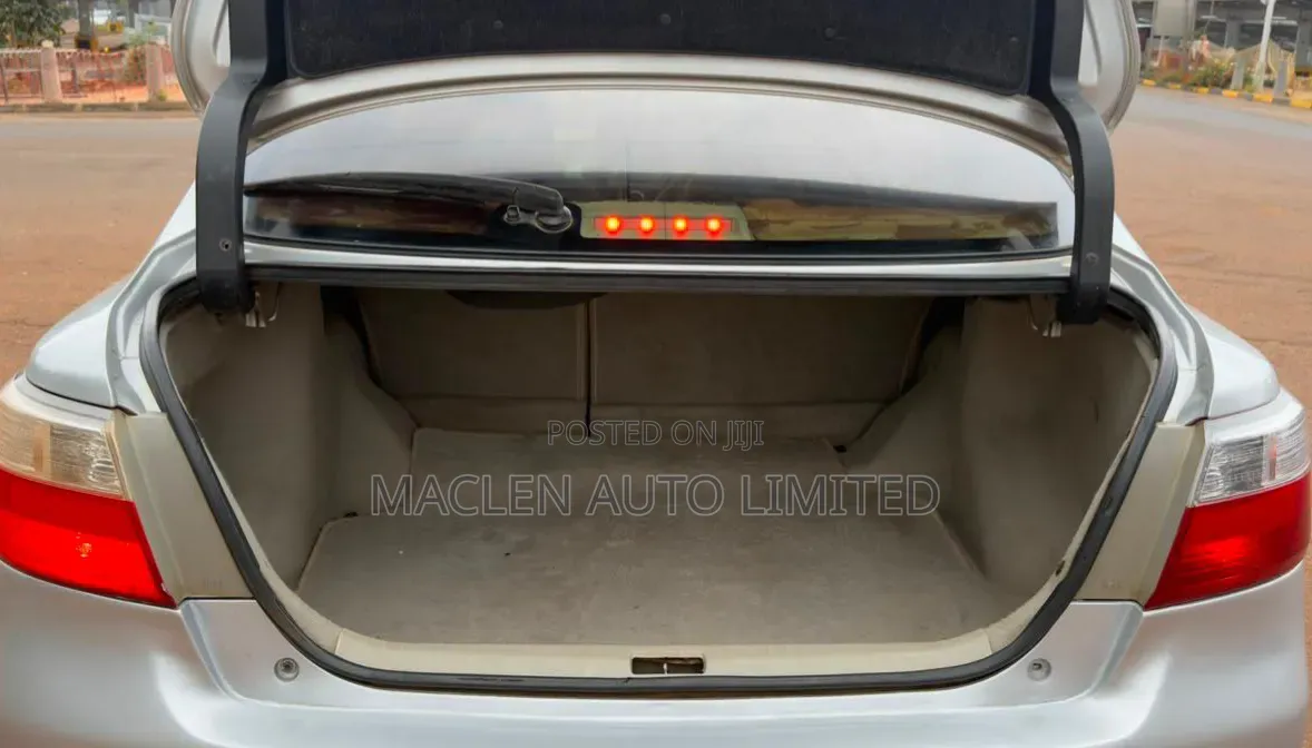 Toyota Premio 2009 Silver