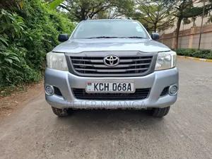 Toyota Hilux 2015 Gray