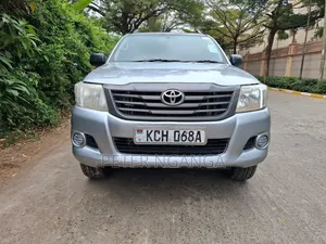 Toyota Hilux 2015 Gray