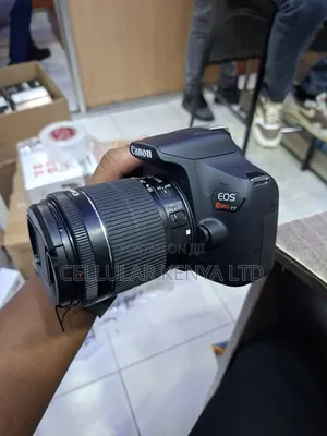 Canon EOS Rebel T7 18-55mm Lens USED