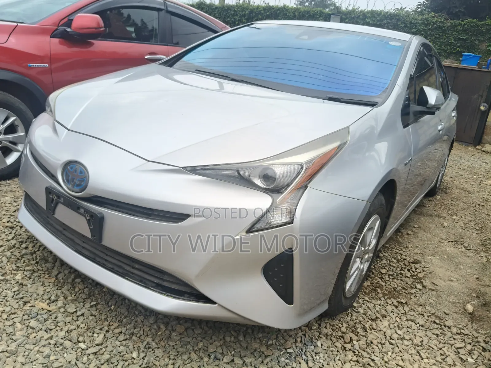 Toyota Prius 4dr Hatchback (1.8L 4cyl gas/electric hybrid CVT) 2016