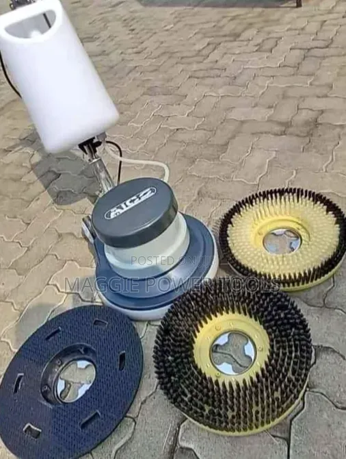 Professional Ico Floor Scrubber Machine/3 Brushes Floor Scrubber