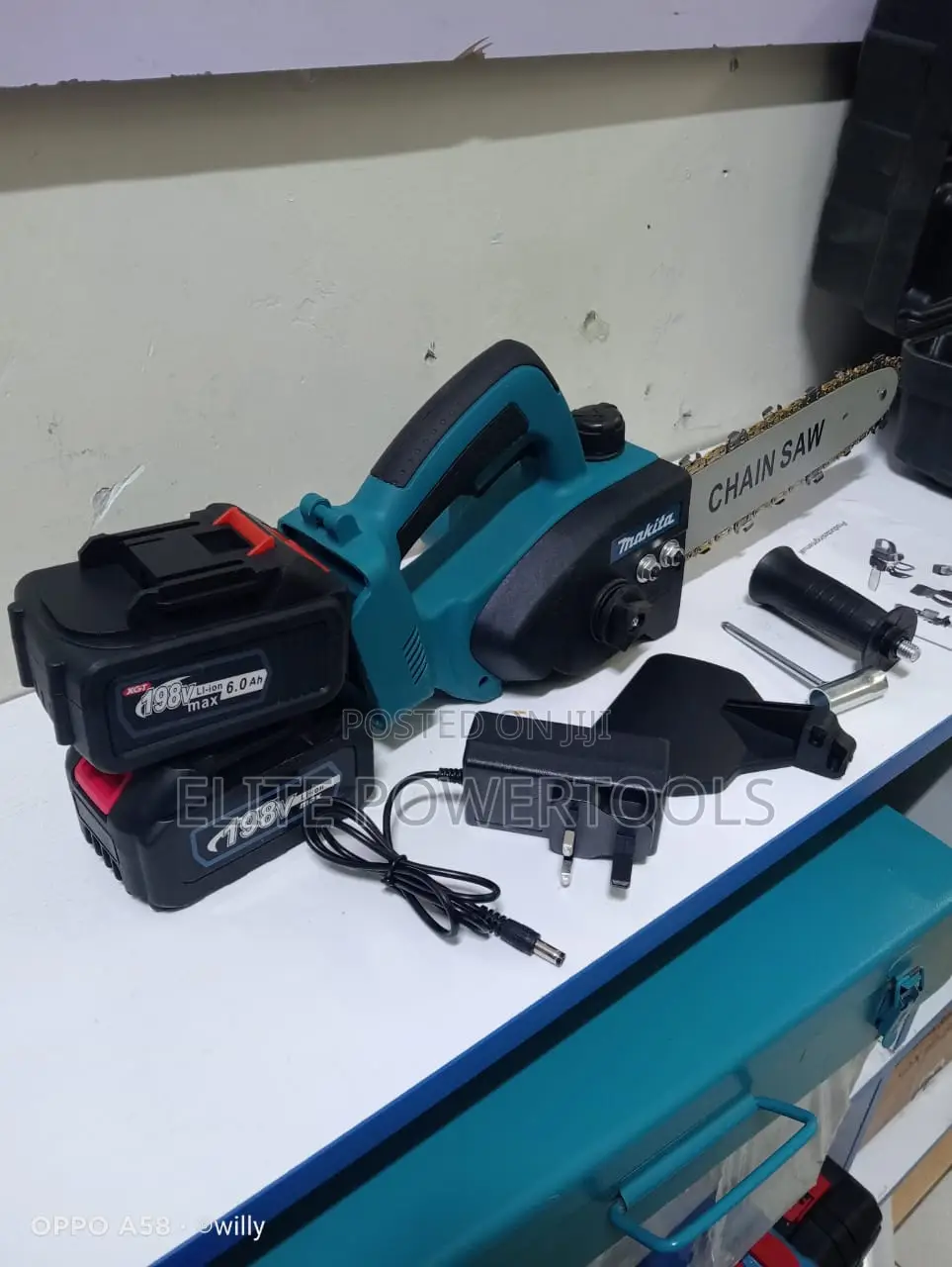 Makita 12 Inch Cordless Chainsaw