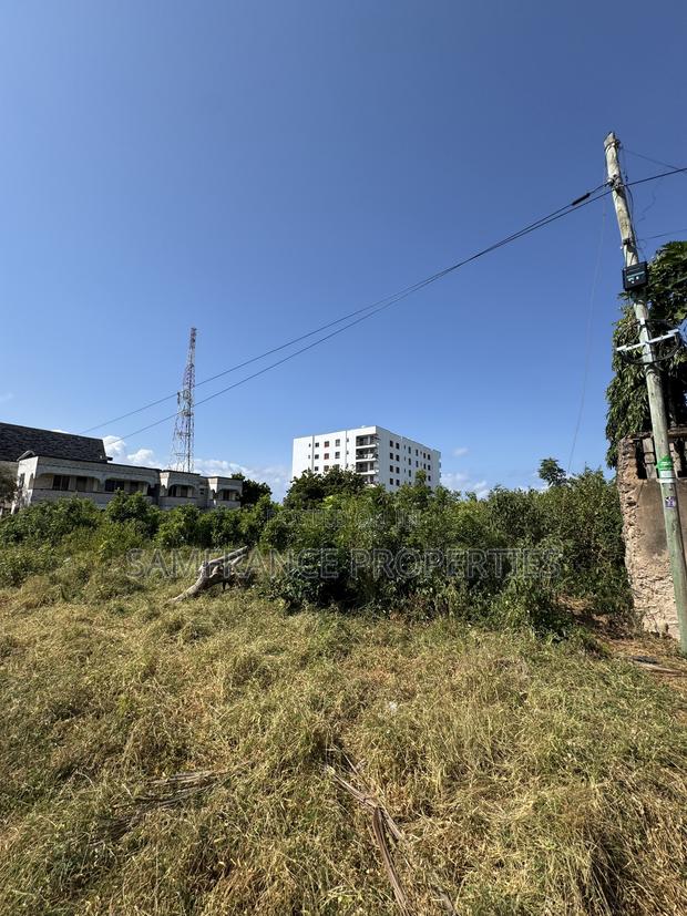 Half an Acre Plot on Sale Serena Shanzu Mombasa - thumbnail 6