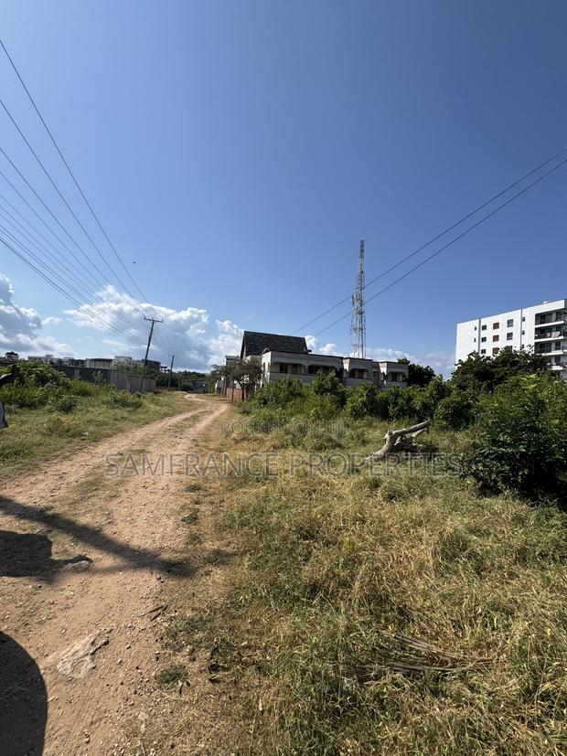 Half an Acre Plot on Sale Serena Shanzu Mombasa - thumbnail 3
