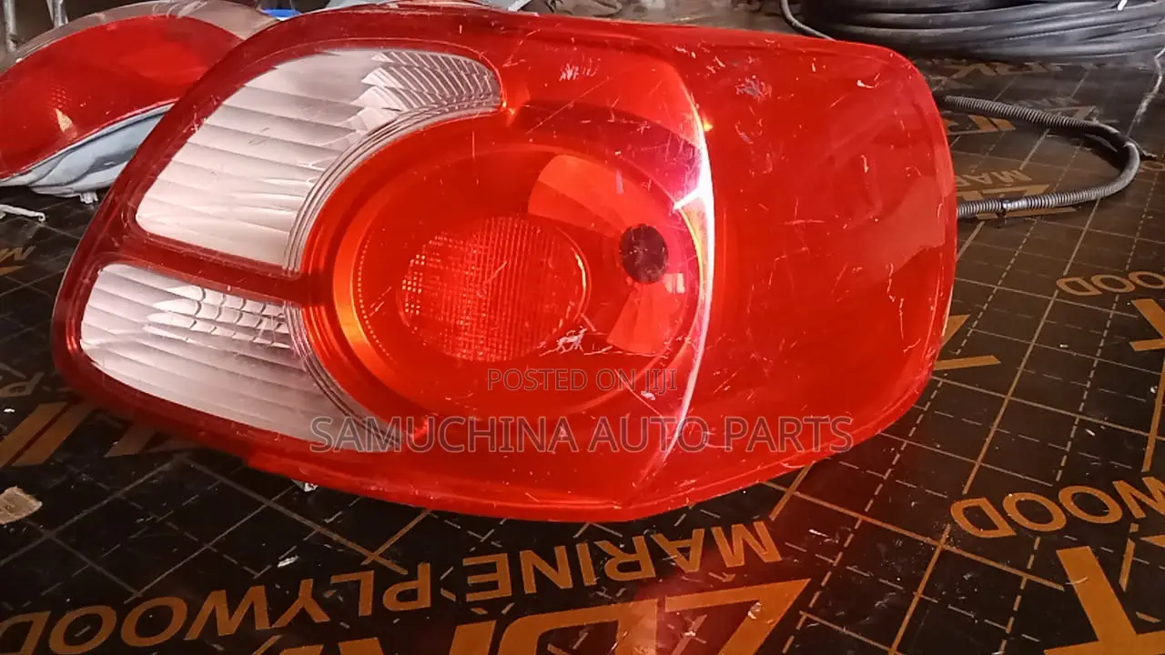 Tail Light Toyota Porte Old Model