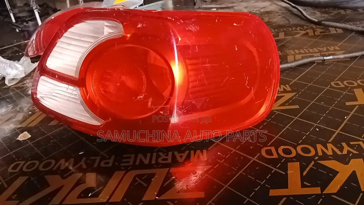 Tail Light Toyota Porte Old Model