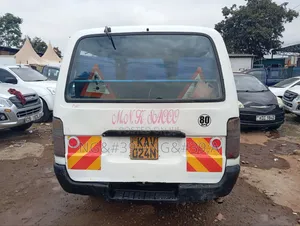 Toyota HiAce 1999 White