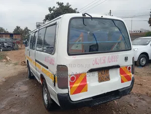 Toyota HiAce 1999 White