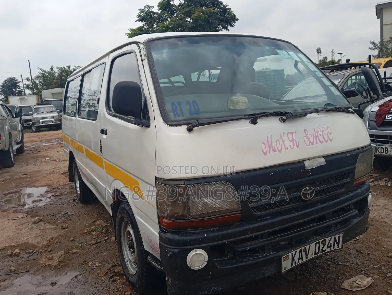 Toyota HiAce 1999 White