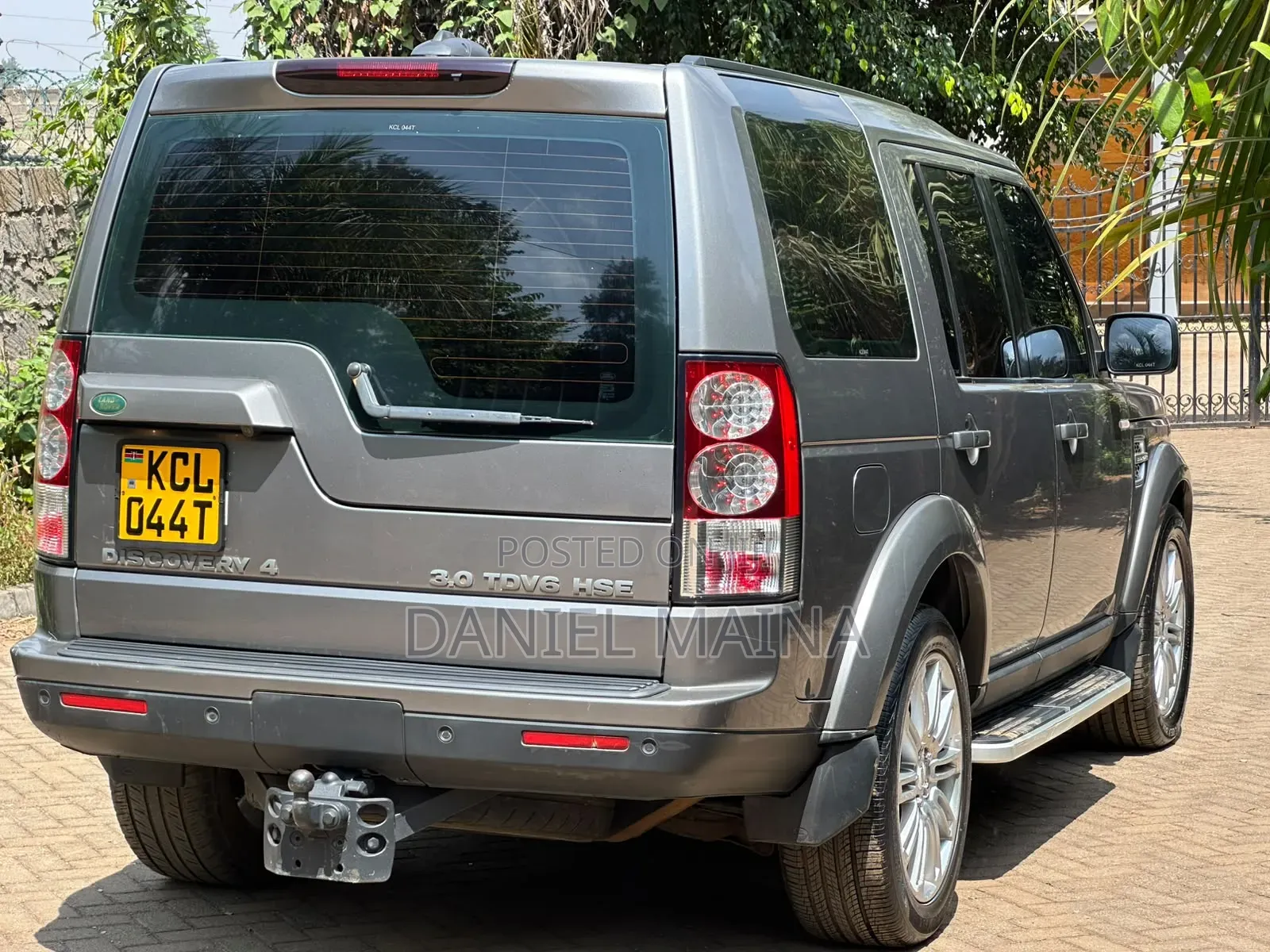 Land Rover Discovery 2010 Gray