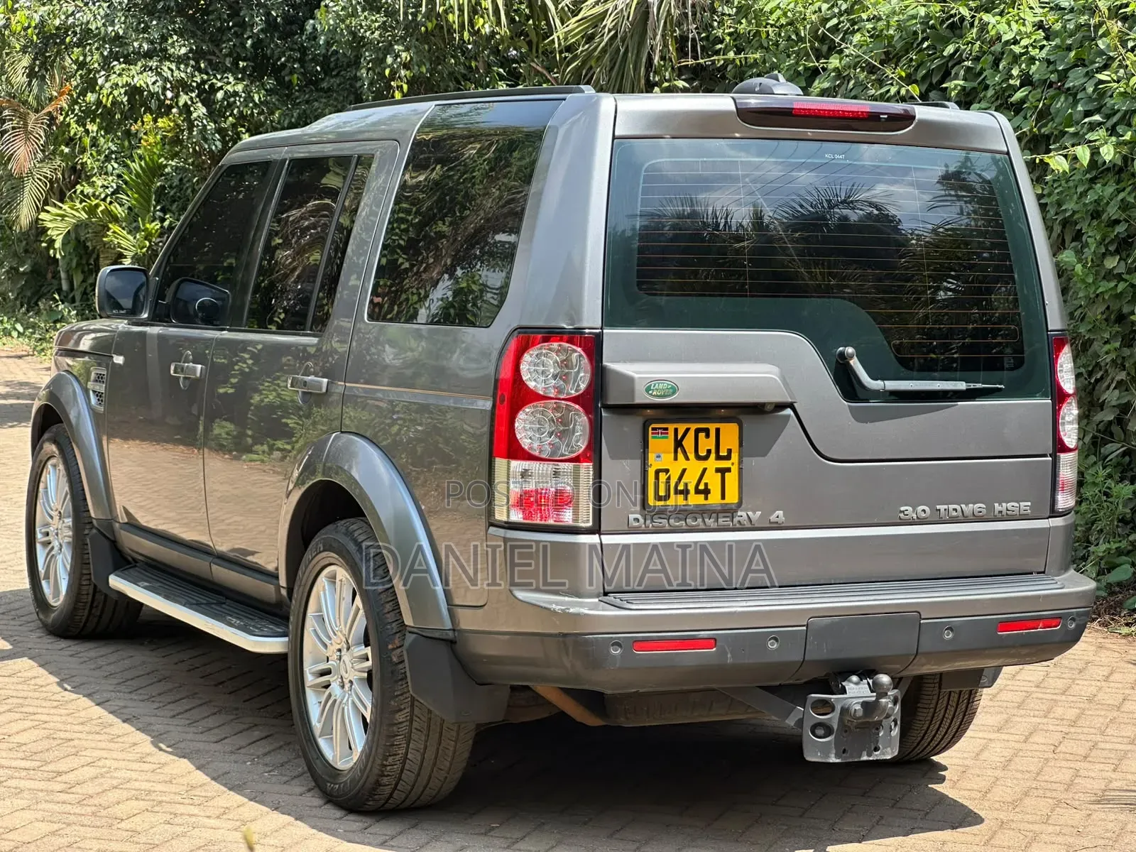 Land Rover Discovery 2010 Gray