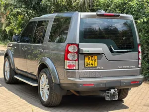 Land Rover Discovery 2010 Gray