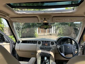 Land Rover Discovery 2010 Gray