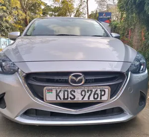 Mazda Demio 2017 Silver