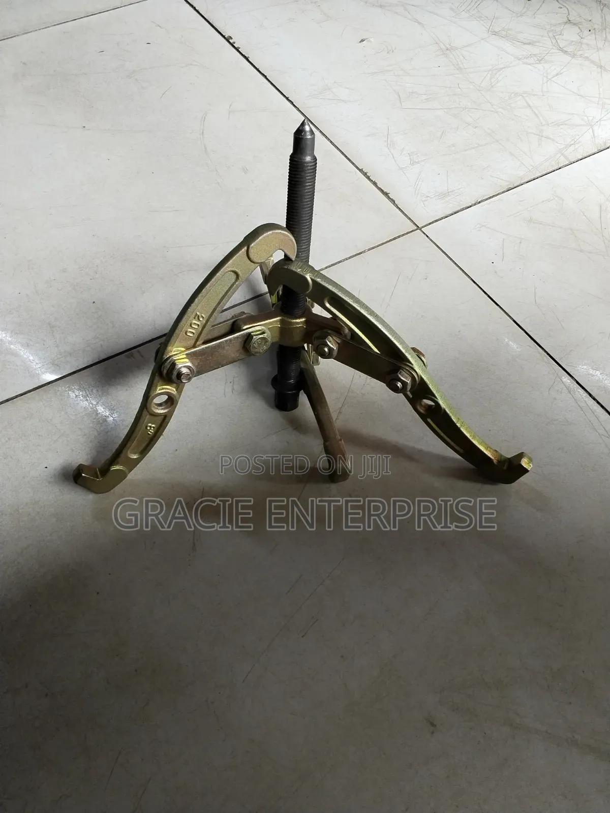 3- Jaw Gear Puller 6"