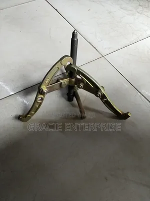 3- Jaw Gear Puller 6"