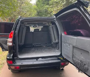 Toyota Land Cruiser Prado 2005 Black
