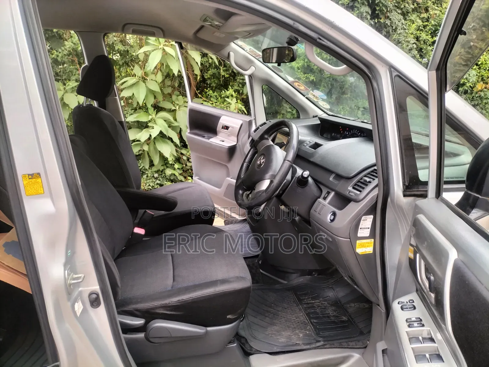 Toyota Voxy 2008 Silver