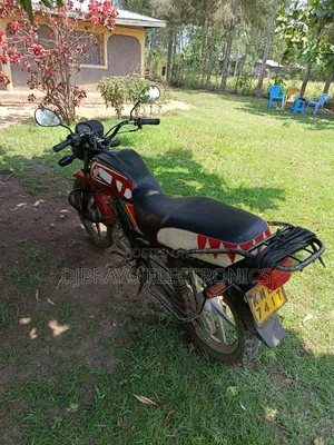 Honda CB 2018 Red