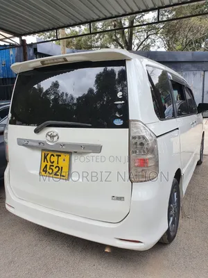 Toyota Voxy 2012 White
