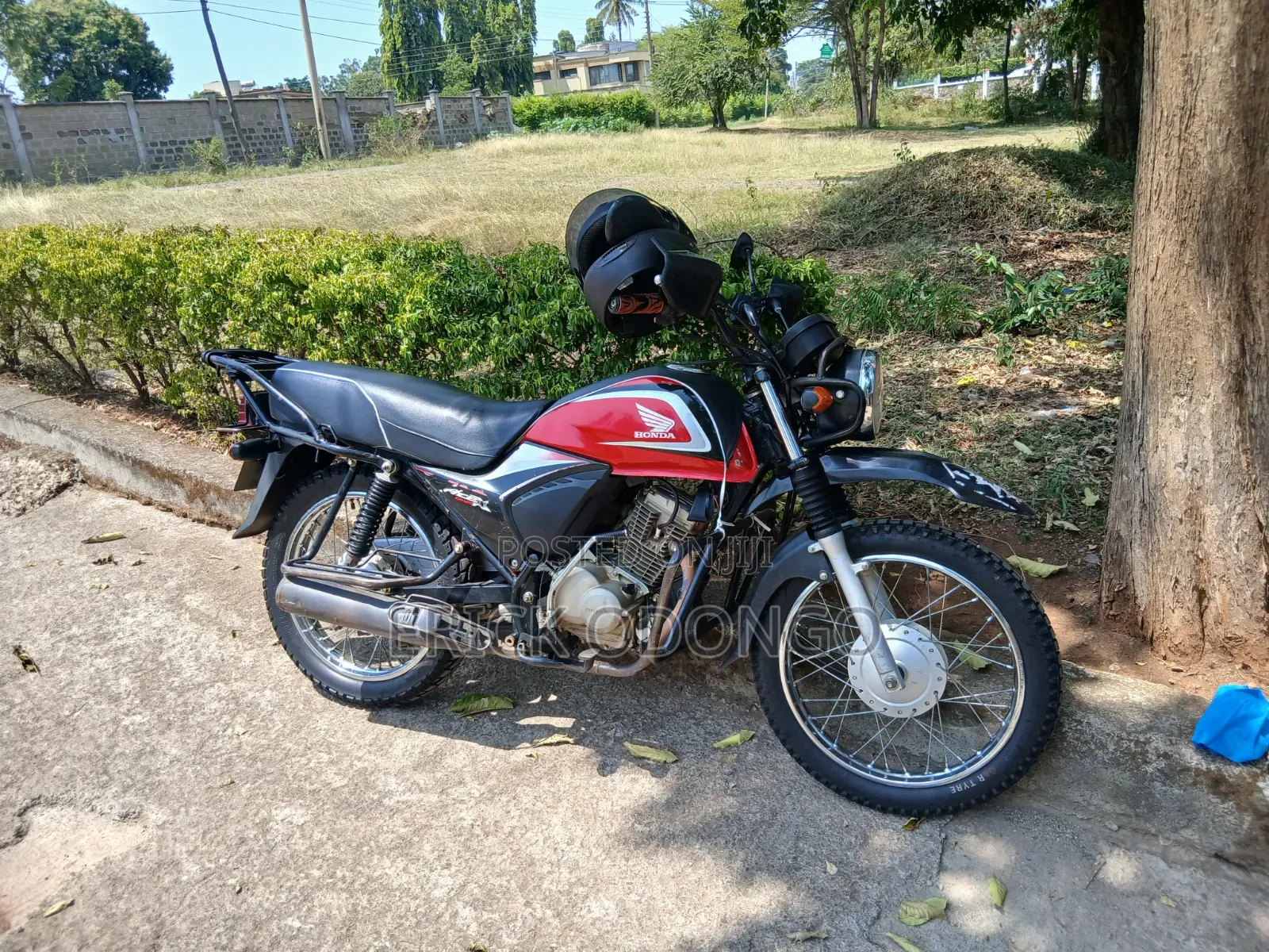 Honda 2022 Red