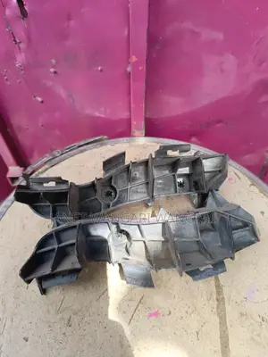 Headlight Bracket Fielder/Axio 141