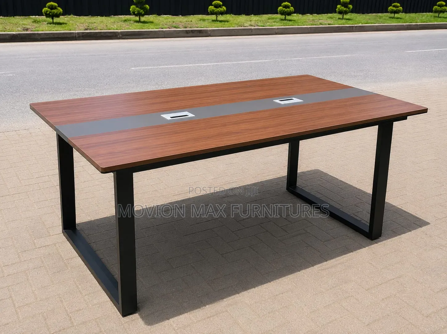 Majestic Boardroom Table