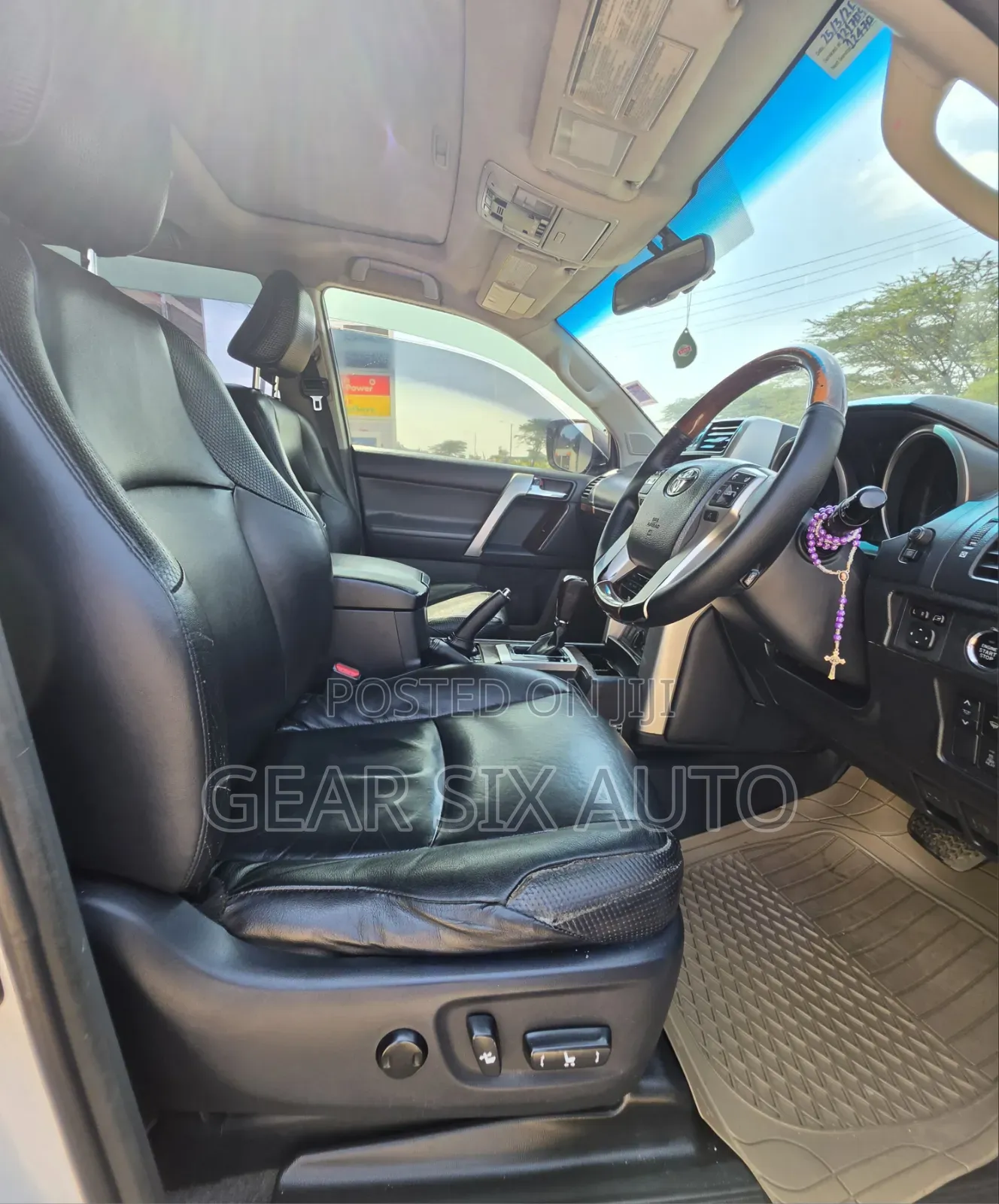 Toyota Land Cruiser Prado 2012 White