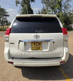Toyota Land Cruiser Prado 2012 White
