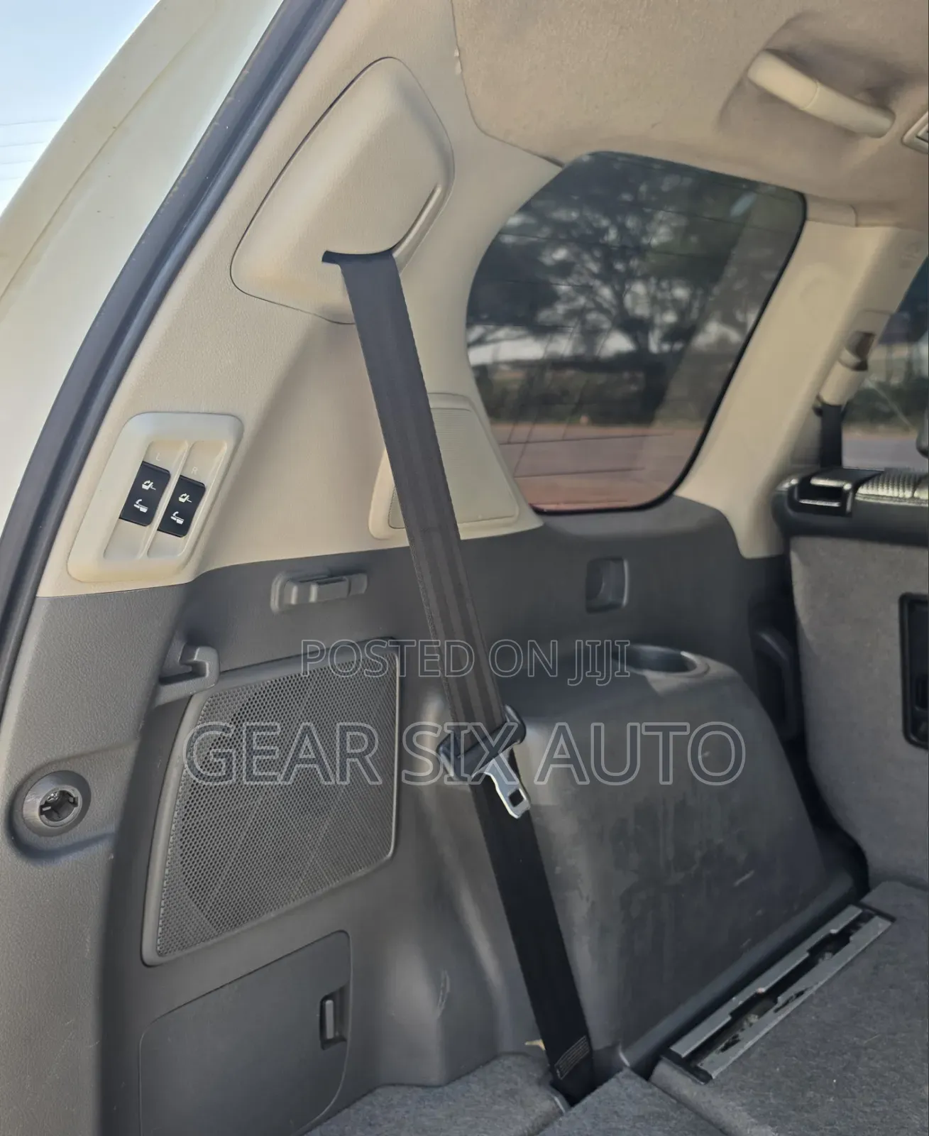 Toyota Land Cruiser Prado 2012 White
