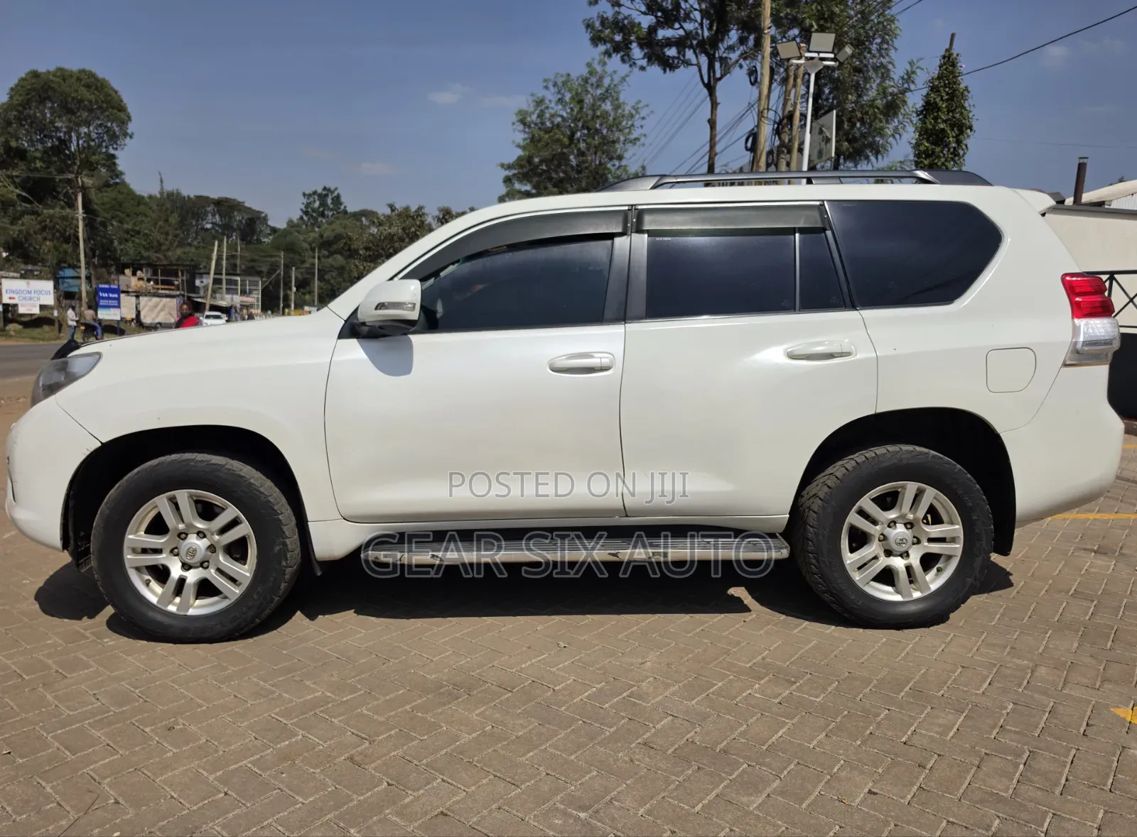 Toyota Land Cruiser Prado 2012 White