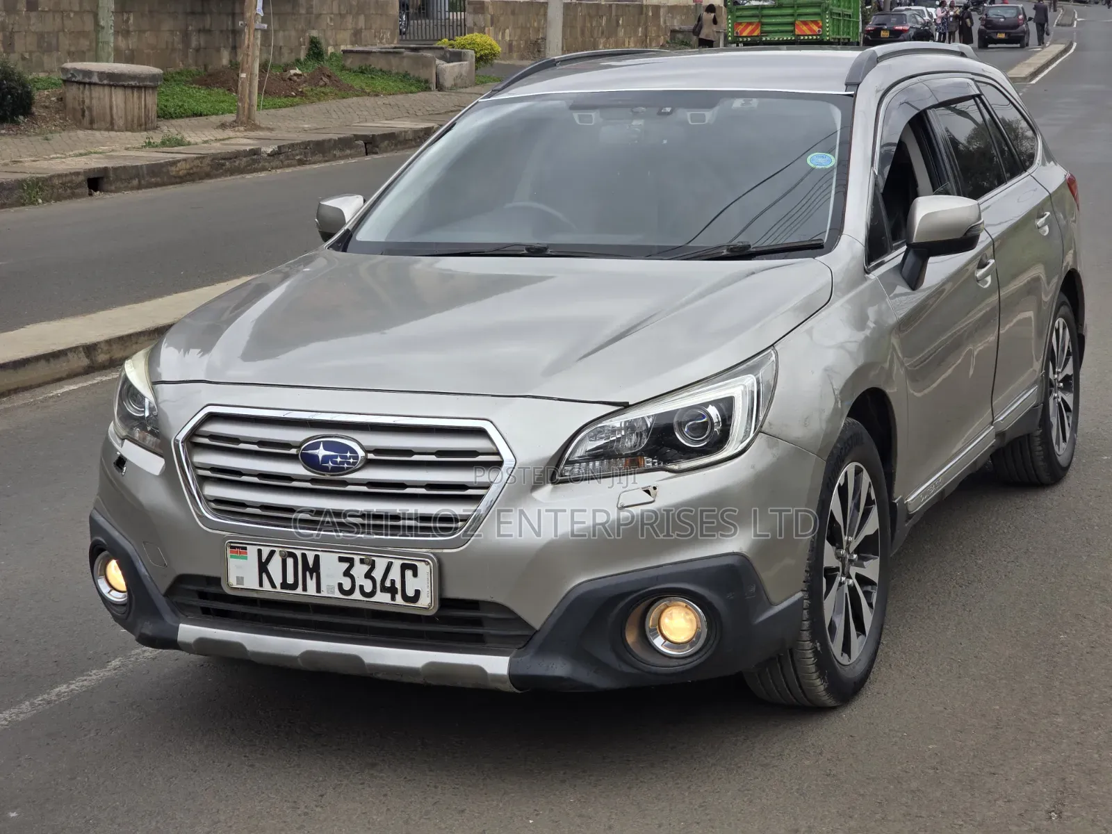 Subaru Outback 2017 Gold