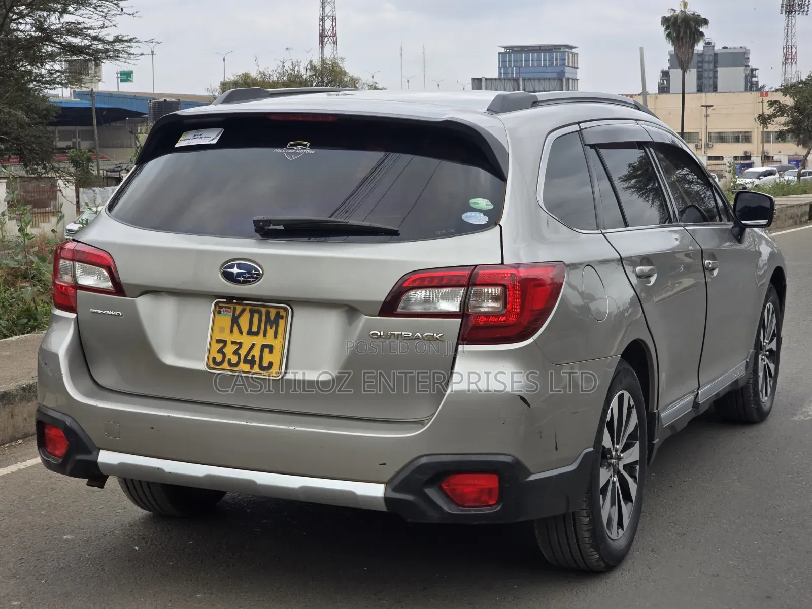 Subaru Outback 2017 Gold