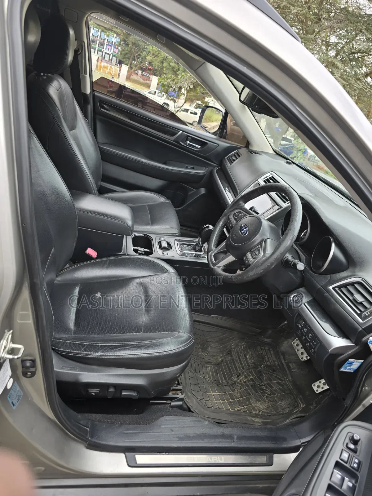 Subaru Outback 2017 Gold