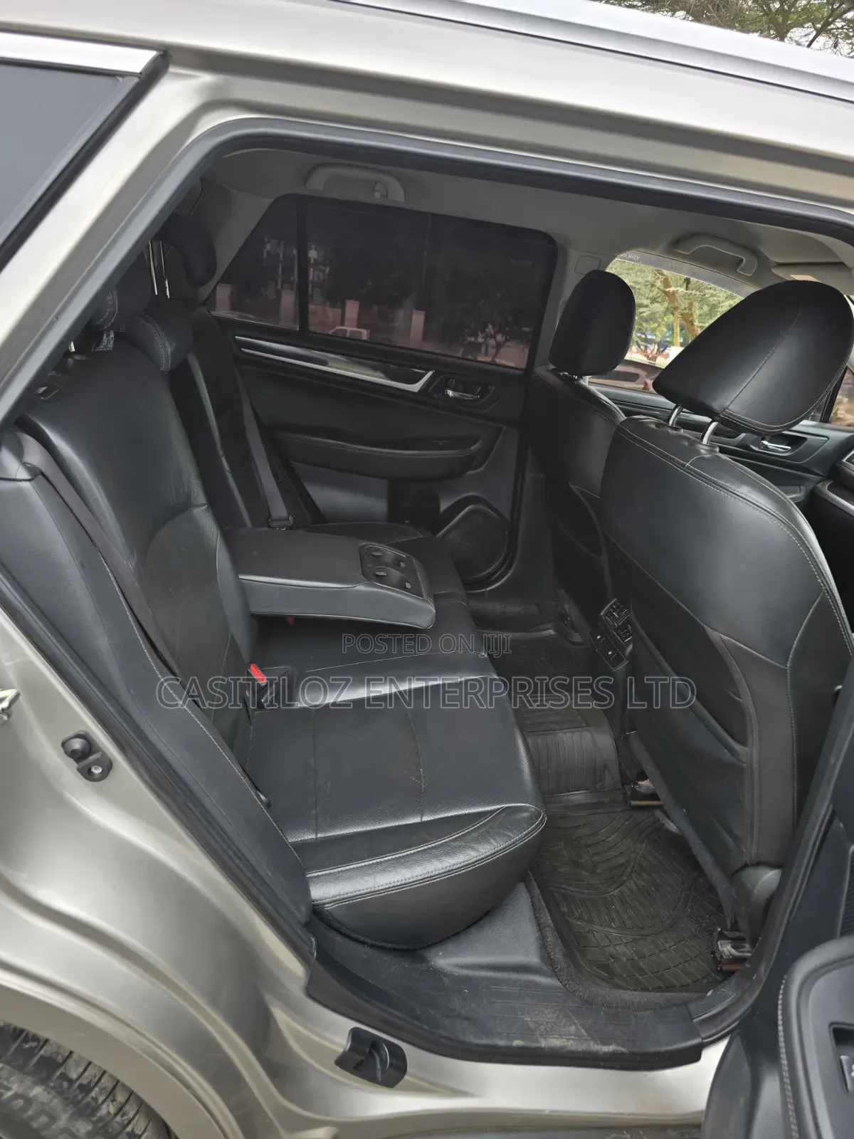 Subaru Outback 2017 Gold