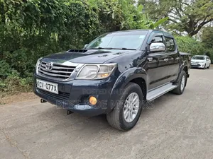 Toyota Hilux 3.0 D-4D 4x4 2013 Gray