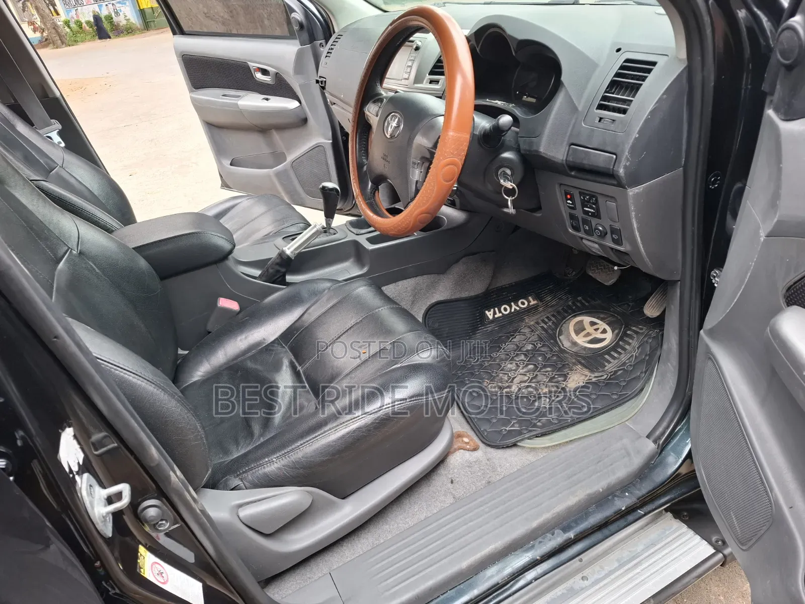 Toyota Hilux 3.0 D-4D 4x4 2013 Gray