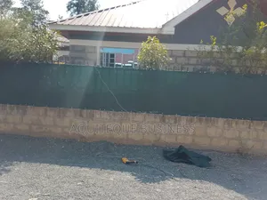 90% Waterproof Fencing Net.
