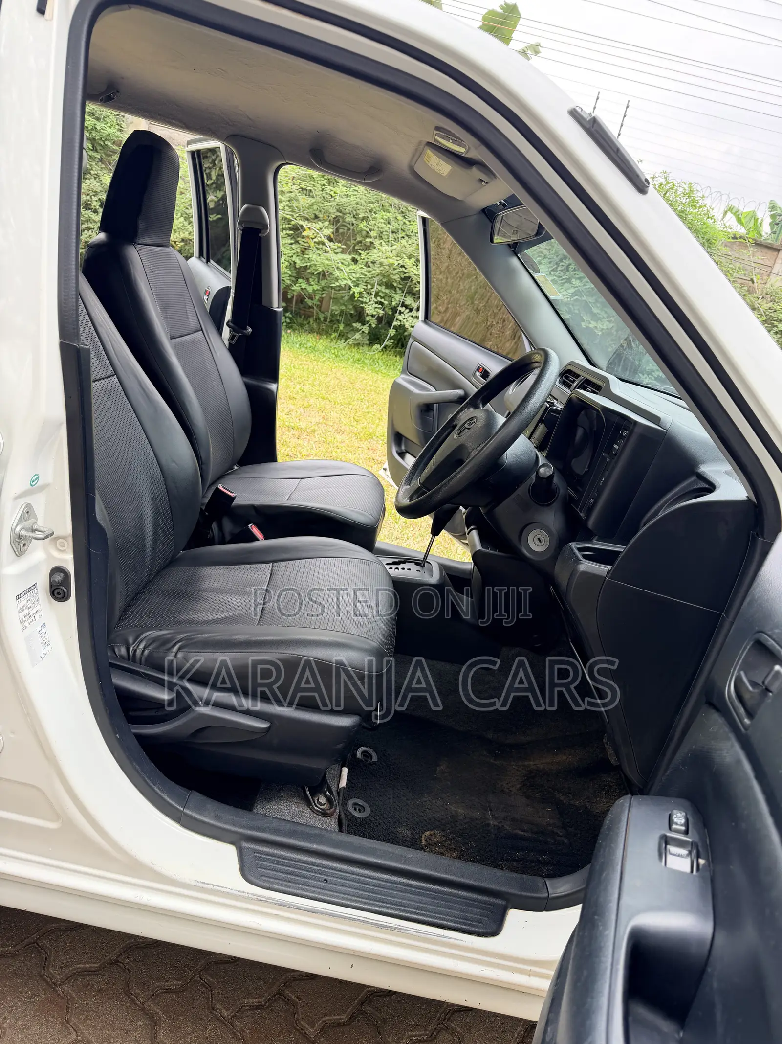 Toyota Probox 1.5 DX 4WD 2018 White