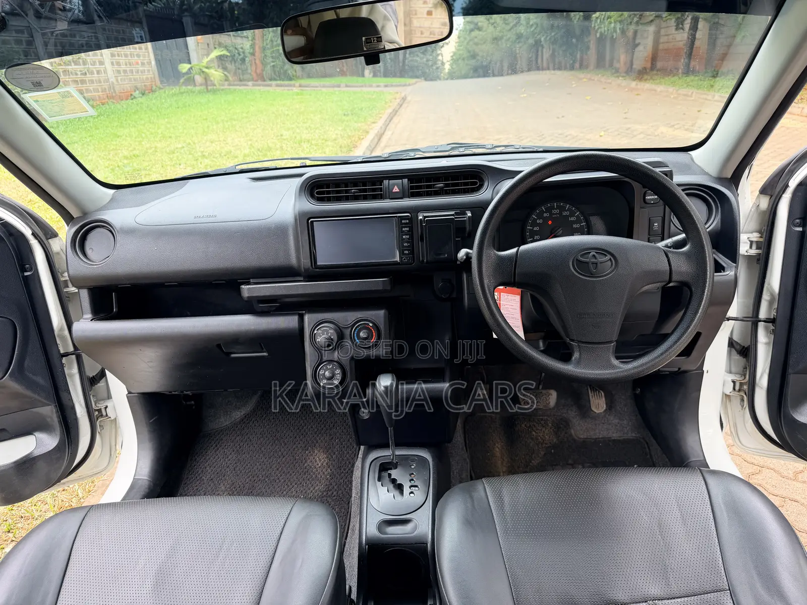 Toyota Probox 1.5 DX 4WD 2018 White