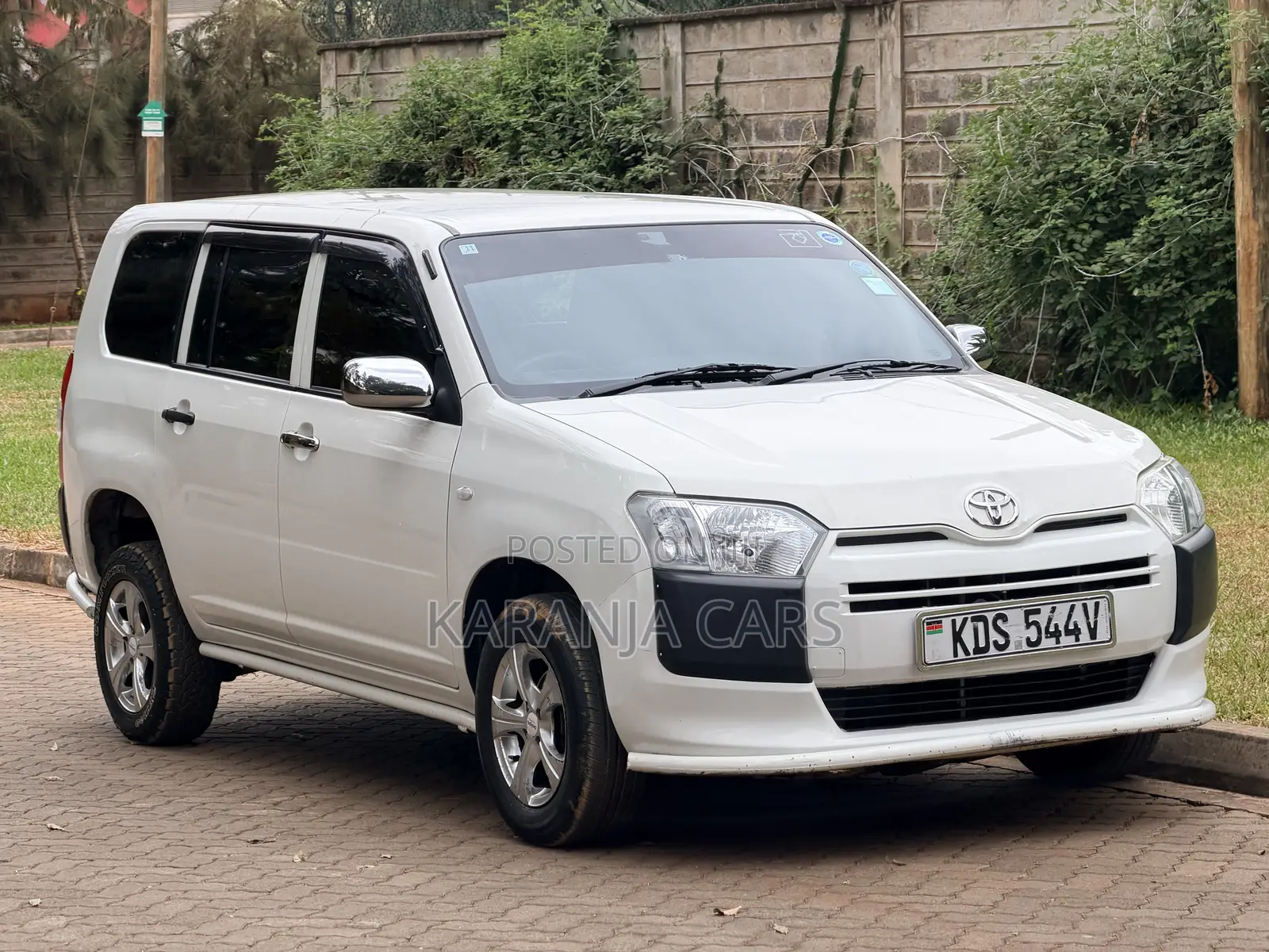 Toyota Probox 1.5 DX 4WD 2018 White