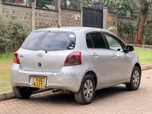 Toyota Vitz 1.3 FWD 5dr 2005 Silver