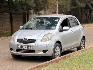 Toyota Vitz 1.3 FWD 5dr 2005 Silver