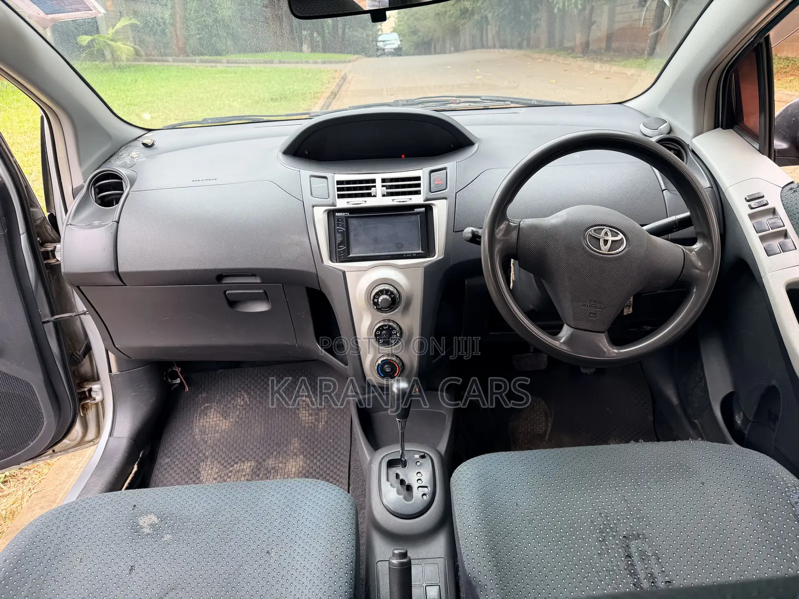 Toyota Vitz 1.3 FWD 5dr 2005 Silver
