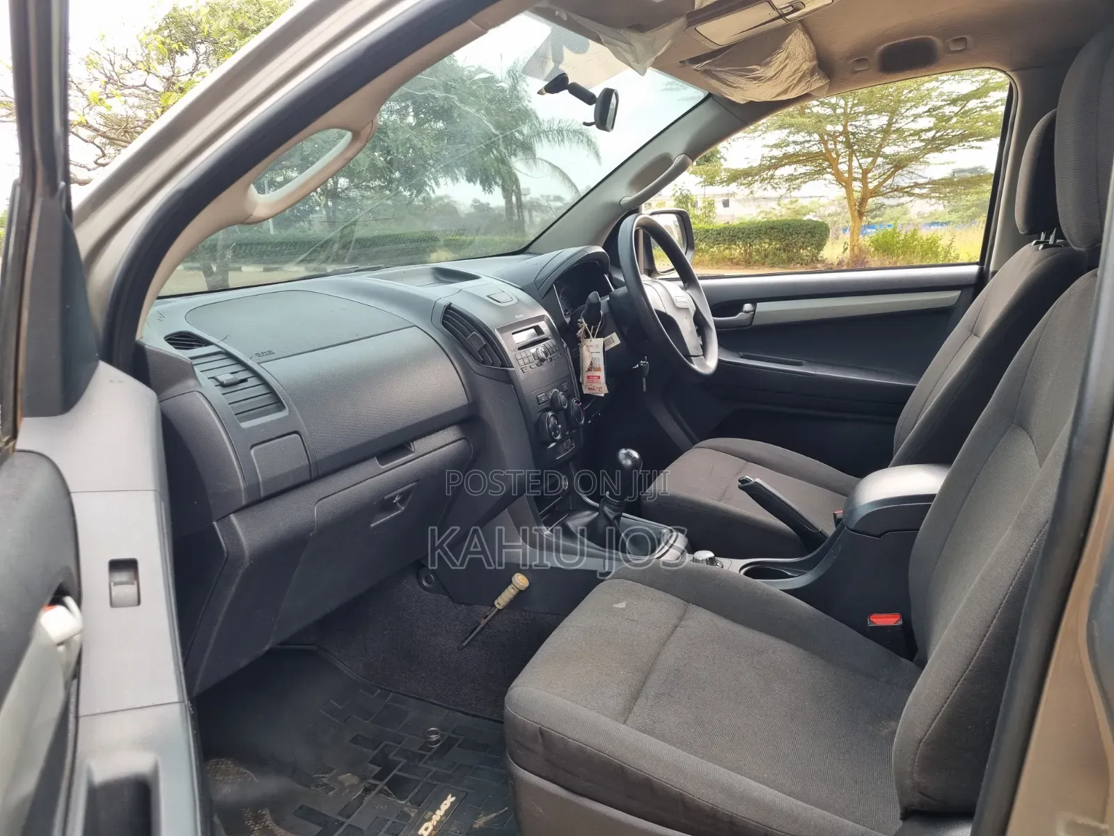 Isuzu D-MAX 2023 Gray
