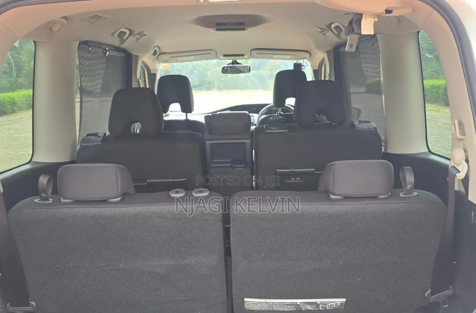 Nissan Serena 2017 Silver