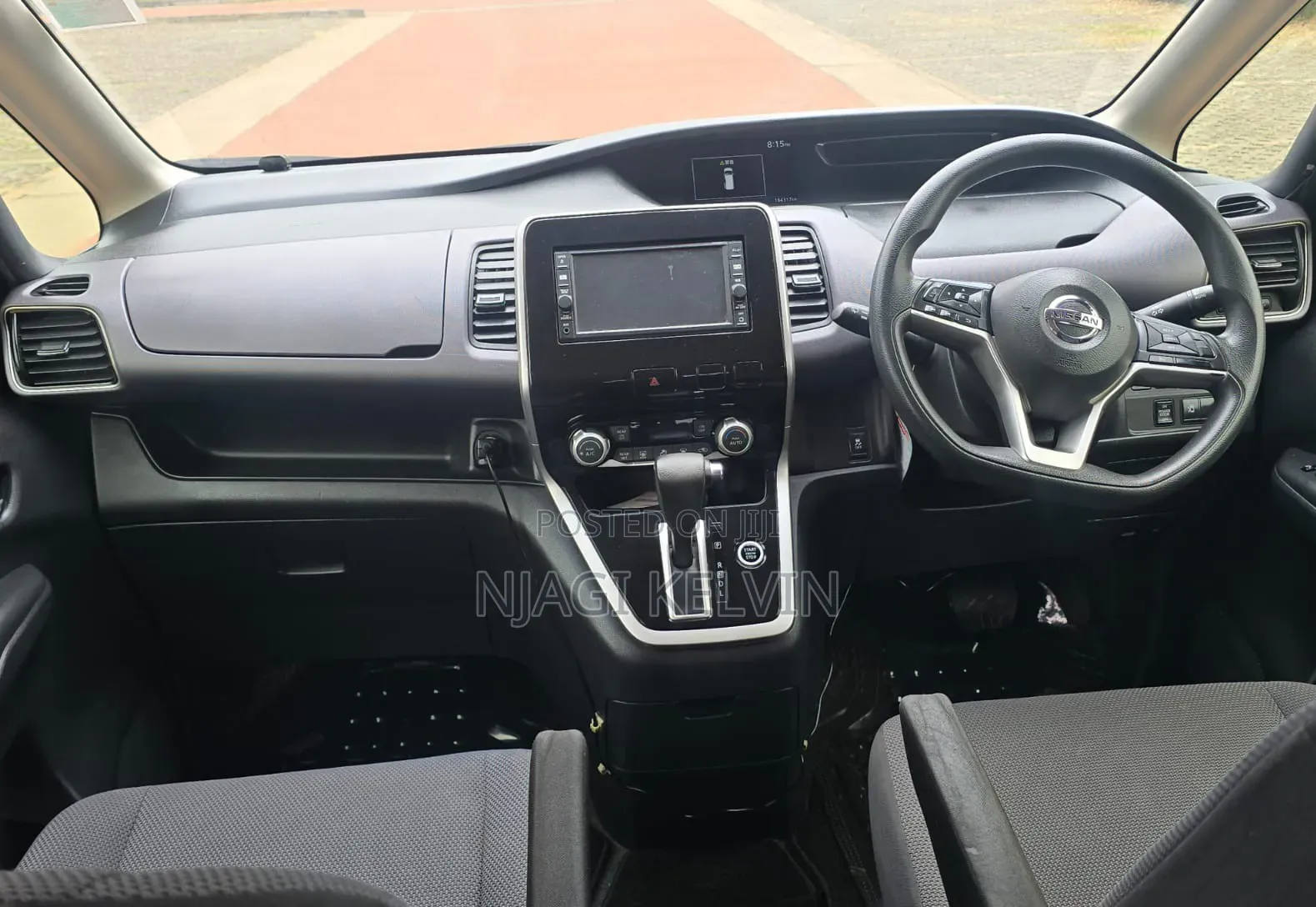 Nissan Serena 2017 Silver