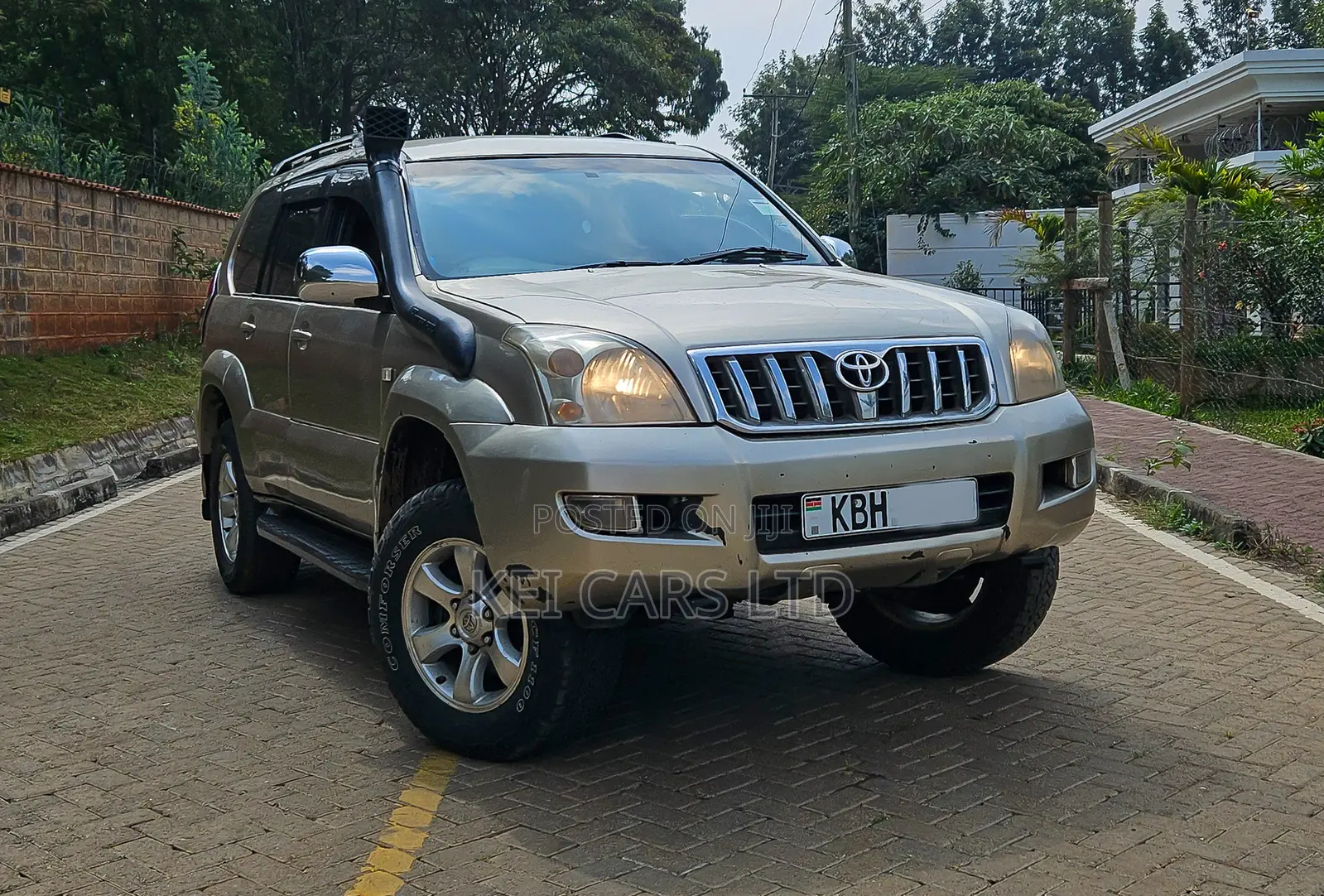 Toyota Land Cruiser Prado 2005 Gold