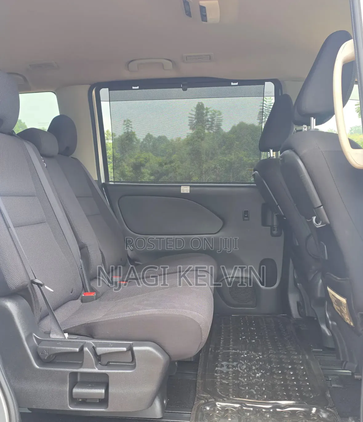Nissan Serena 2017 Silver